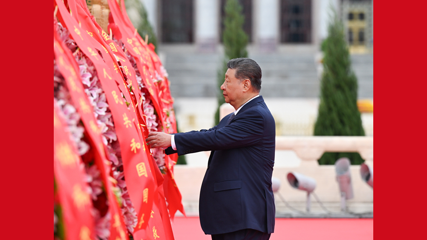 习近平等党和国家领导人出席烈士纪念日向人民英雄敬献花篮仪式